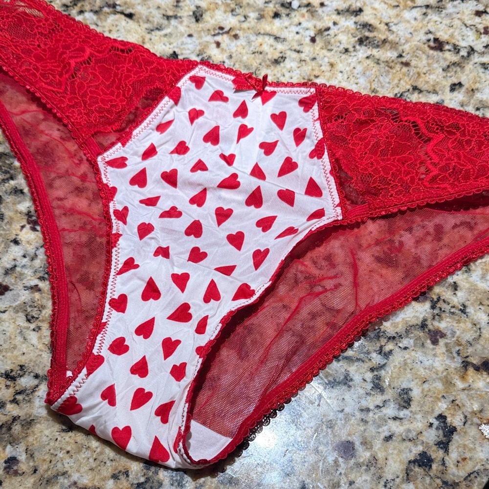 Victoria's Secret XL Red Heart Lace Panties NWT